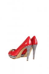 ����� Moschino Love