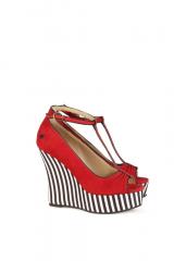 ����� Moschino love